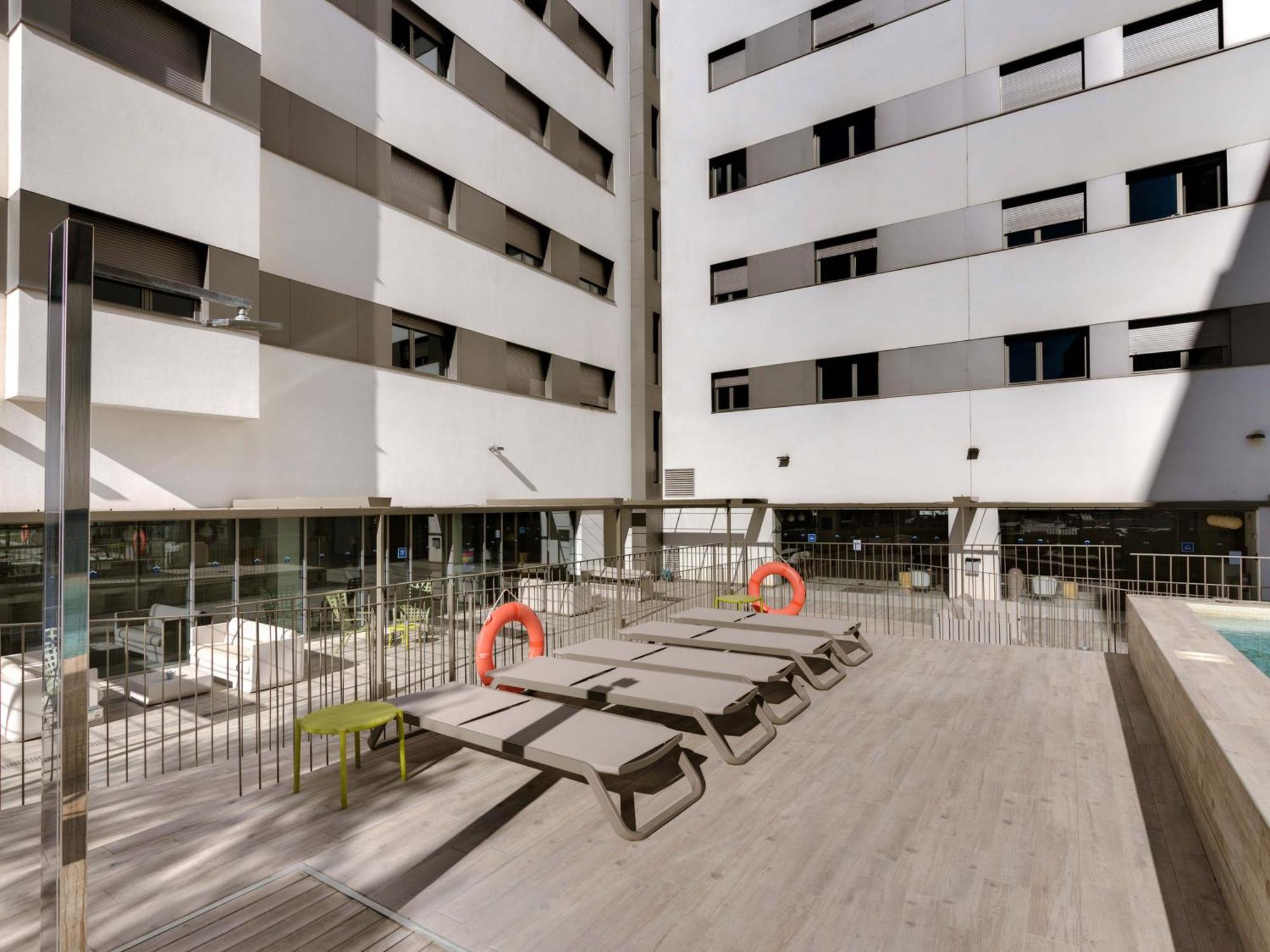 Livensa Living Studios Valencia Marina Real Hotel-Apartamento מראה חיצוני תמונה