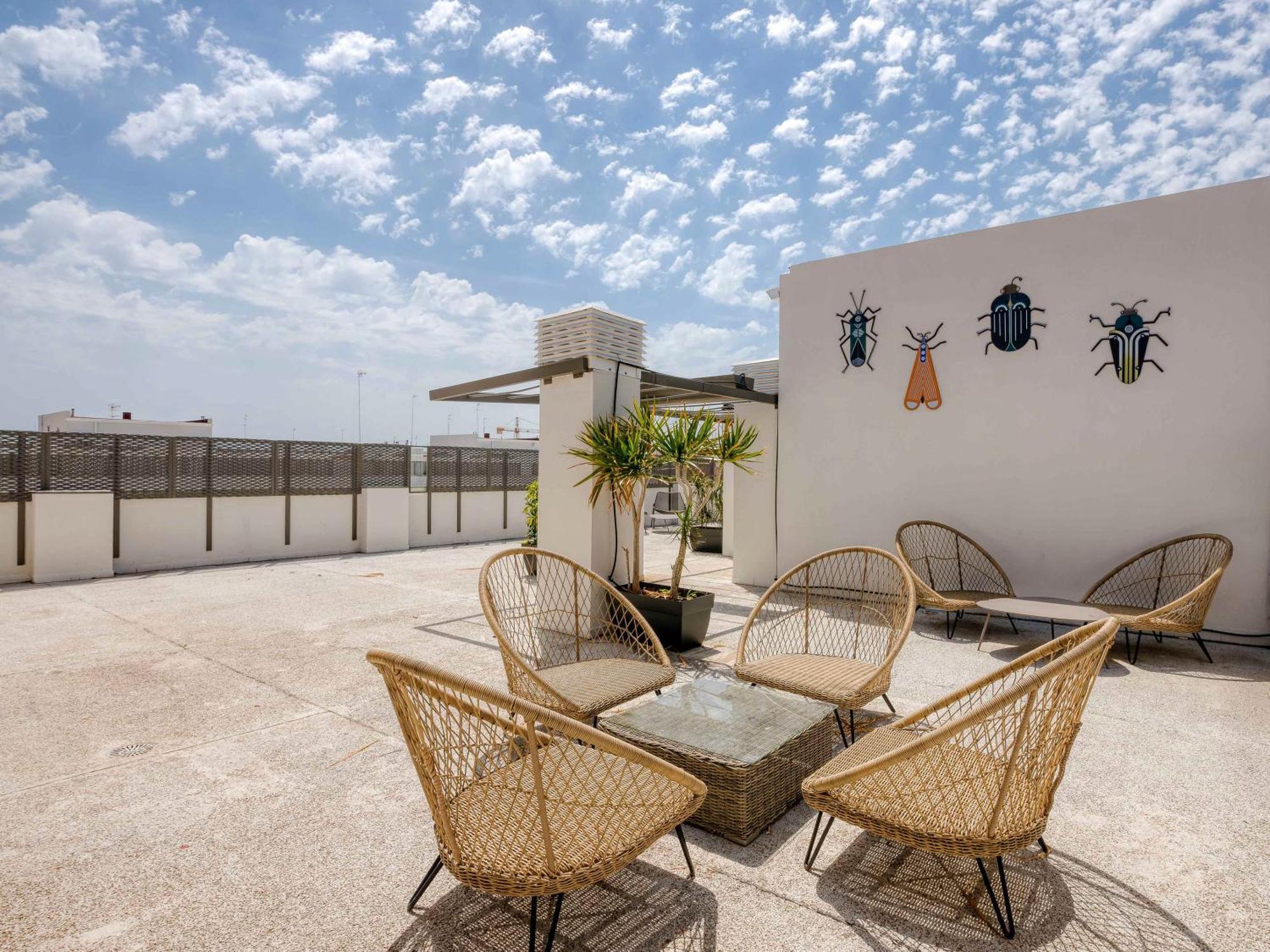Livensa Living Studios Valencia Marina Real Hotel-Apartamento מראה חיצוני תמונה
