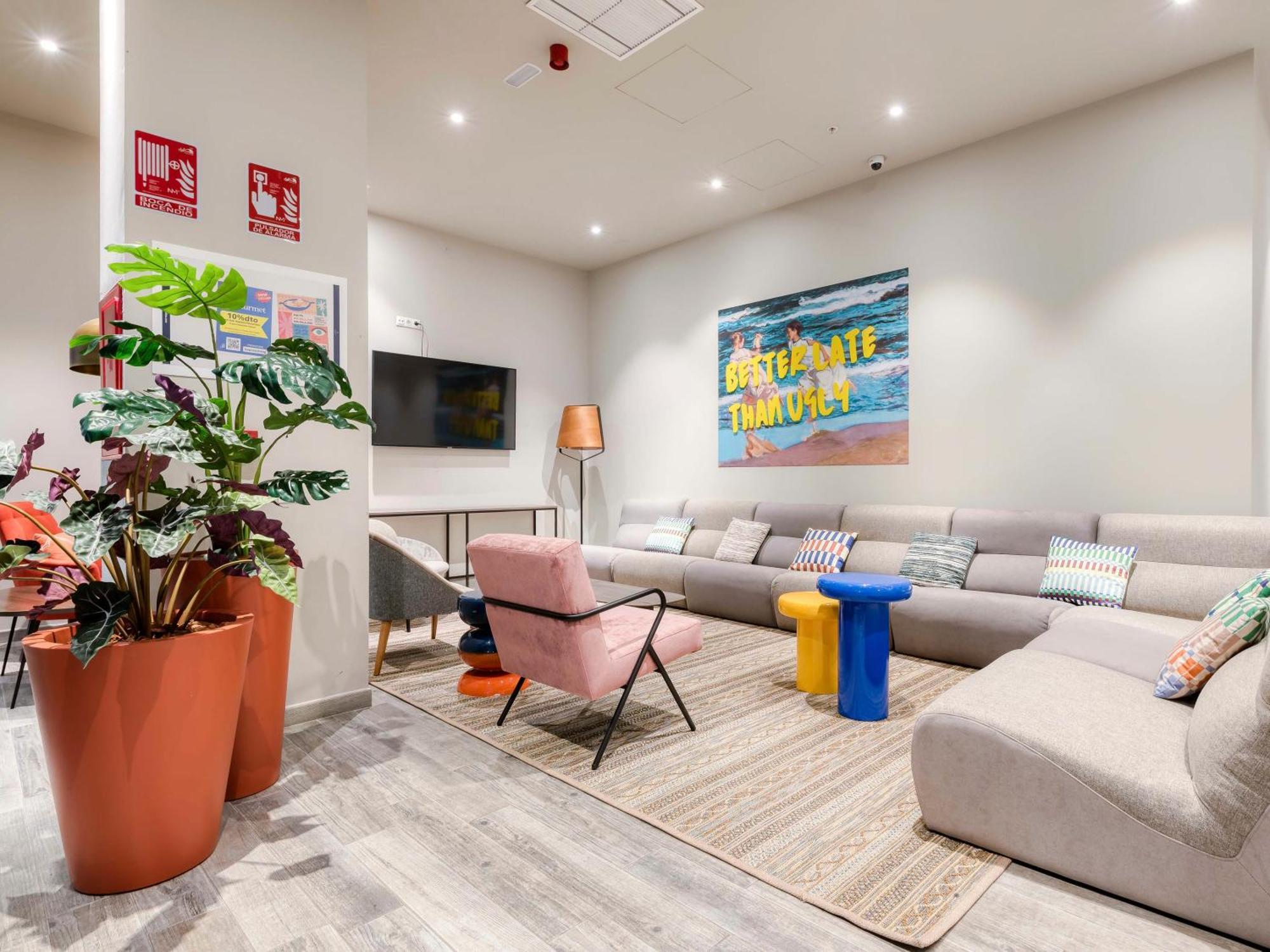 Livensa Living Studios Valencia Marina Real Hotel-Apartamento מראה חיצוני תמונה